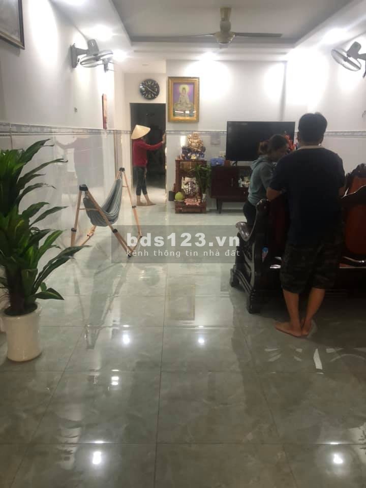 Bán nhà mặt tiền tiện kinh doanh đa ngành nghề đầu tư giữ tiền