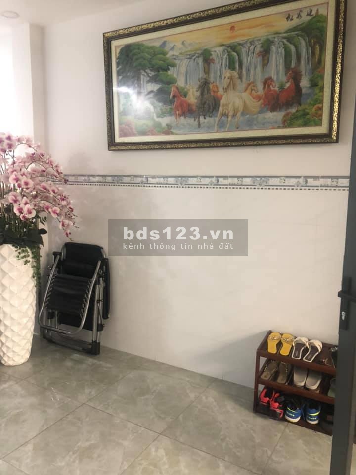 Bán nhà mặt tiền tiện kinh doanh đa ngành nghề đầu tư giữ tiền