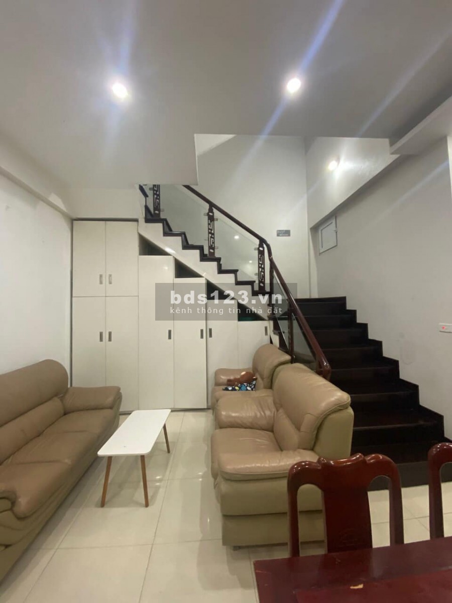Bán Gấp Nhà Bồ Đề 96M2, 4 Tầng, ô tô vào nhà, Giá Sốc.