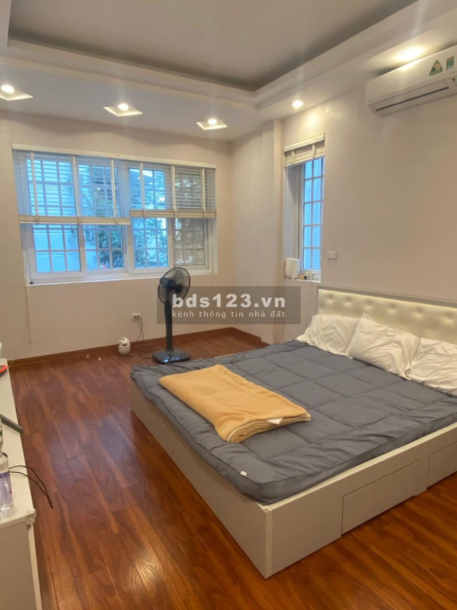 Bán Gấp Nhà Bồ Đề 96M2, 4 Tầng, ô tô vào nhà, Giá Sốc.