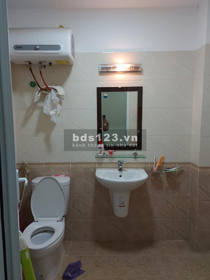 Chính chủ bán nhà riêng ngõ 5 Hoàng Quốc Việt, Cầu giấy. Giá 3.95 tỷ.