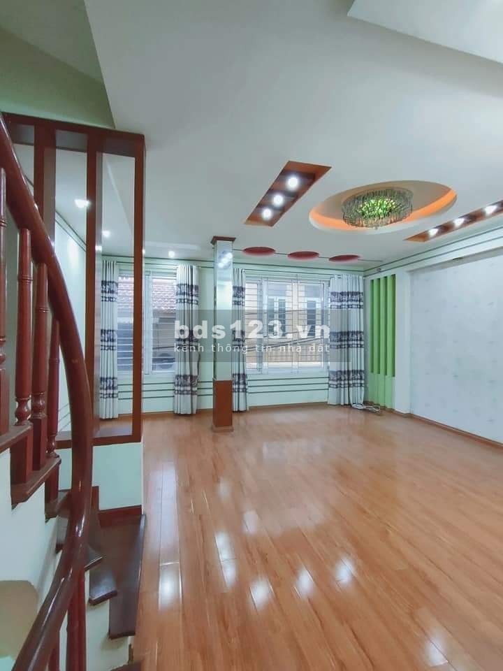 Bán Nhà Láng Hạ, Quận Đống Đa. DT 66m, 5 tầng, MT 5m8, giá hơn 8 ty. Mặt ngõ ô tô qua nhà kinh doanh đa dạng