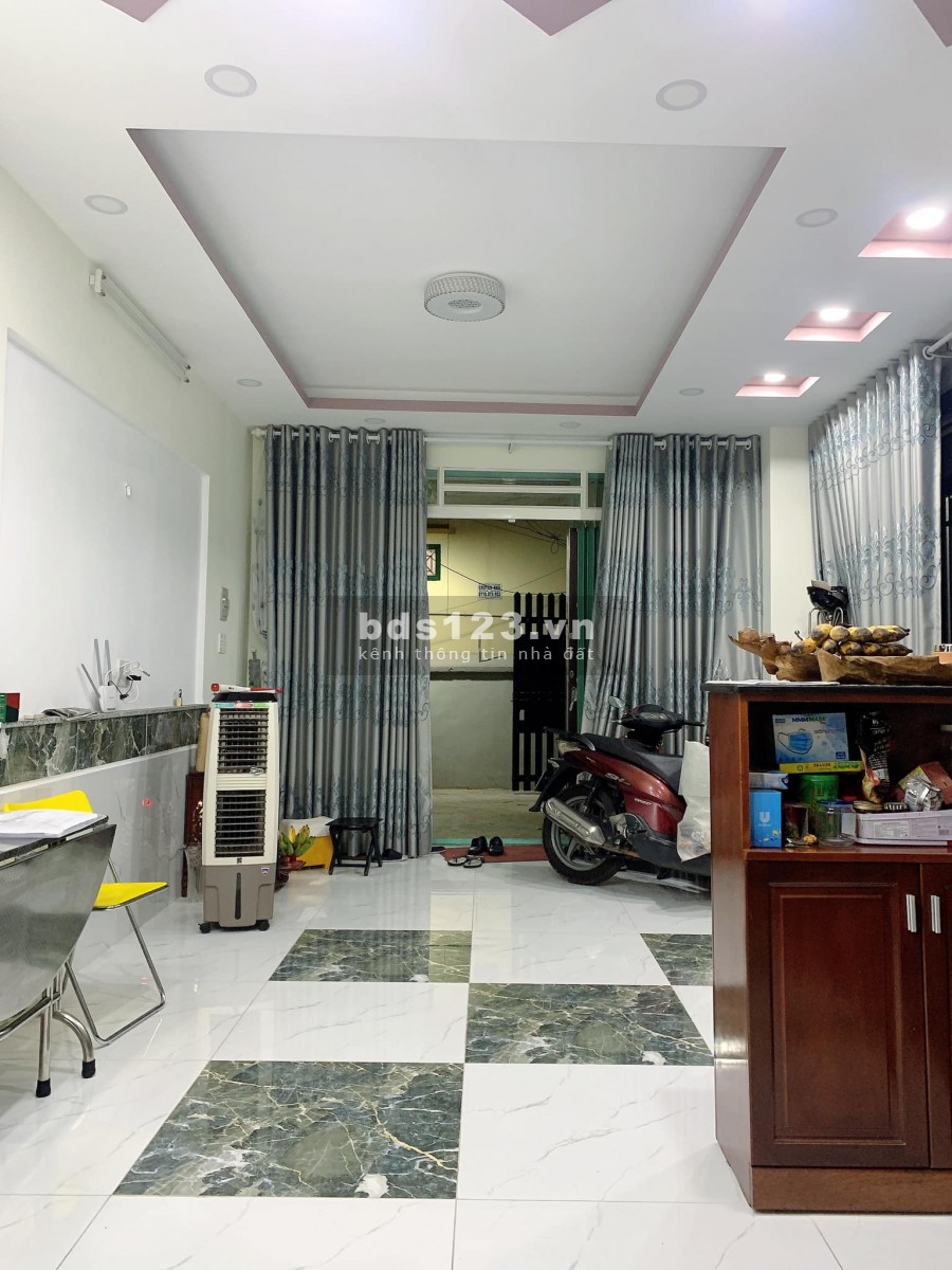 Phan Đăng Lưu, Phú Nhuận dt 40m2, 5 tầng lô góc 2 mặt HXH giá…