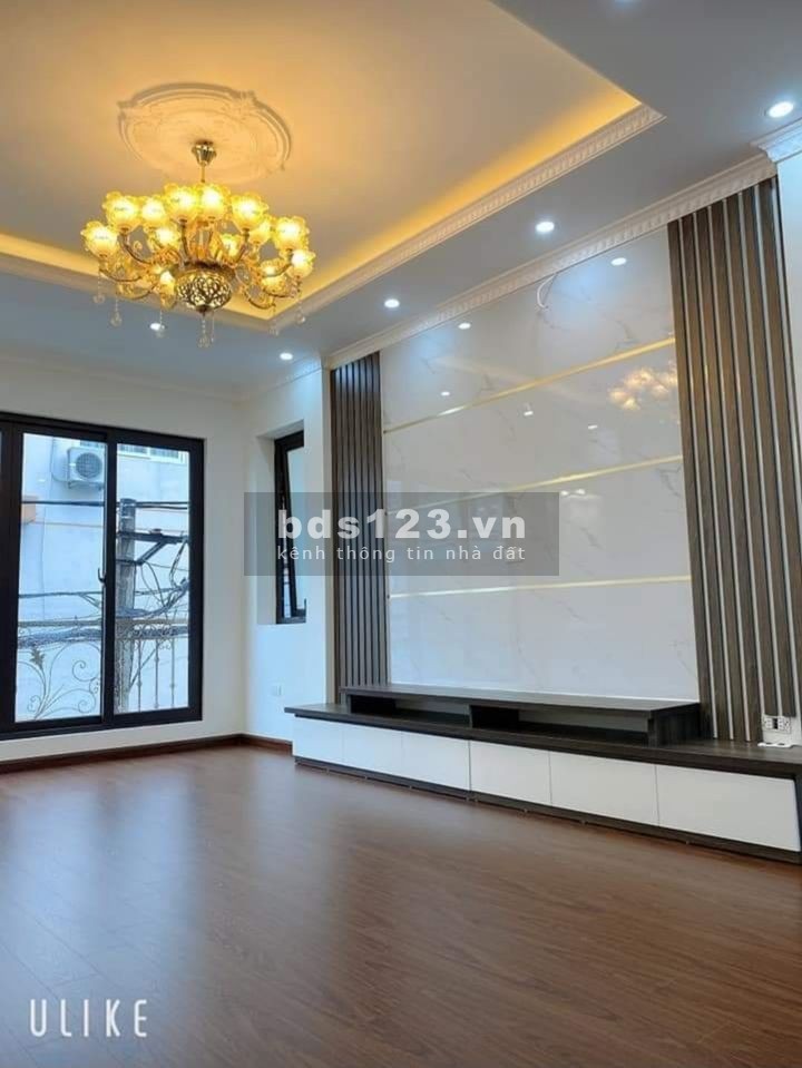 Bán nhà mới Nguyễn Văn Cừ, ô tô vào nhà 50m2, giá bán 5.5 tỷ