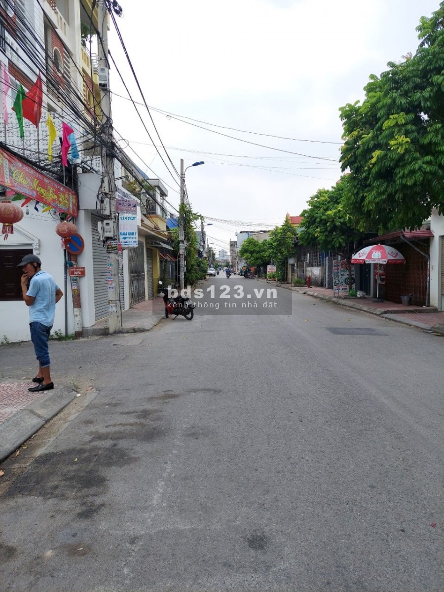 Bán đất chính chủ sổ sẵn, pháp lí đầy đủ, ngang 4.27m, giá thoả thuận, lh 0838057318