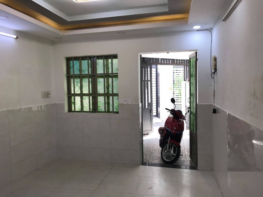 Nhà hẻm xe 2 tầng bê tông cốt thép nở hậu 41m2, tặng hết nội thất, 3.4 tỷ, phường 14, Gò Vấp