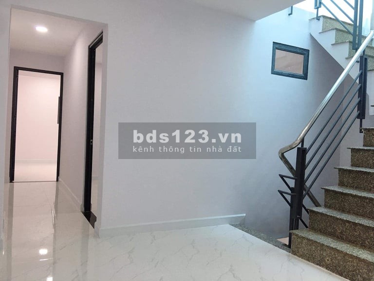 Bán gấp nhà gần mặt tiền Bùi Thế Mỹ Tân Bình 47m2 ( 4.5x10.3m), giá 4.98 tỷ