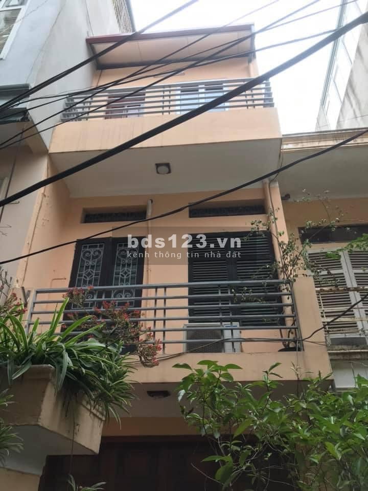 Phân lô liền kề cho cấp tướng Bộ Công an, 1 nhà ra ngõ ô tô tránh, sát Quận Ủy Đống Đa, hồ Hoàng Cầu