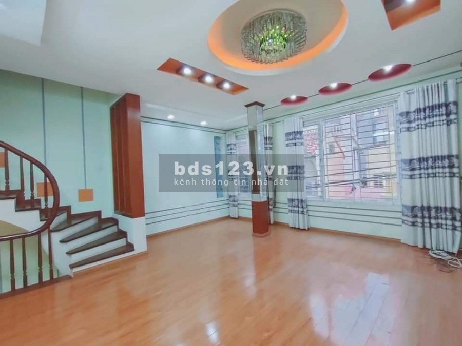 Bán Nhà Láng Hạ, Quận Đống Đa. DT 66m, 5 tầng, MT 5m8, giá hơn 8 ty. Mặt ngõ ô tô qua nhà kinh doanh đa dạng