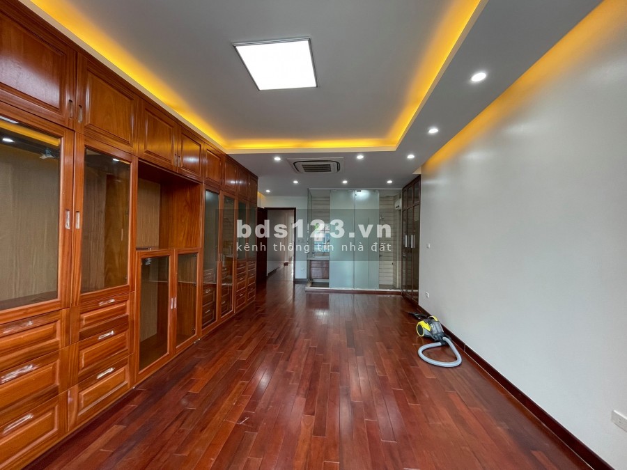 Bán nhà phố Trần Cung, Cổ Nhuế diện tích 50m2, giá bán 3.3 tỷ