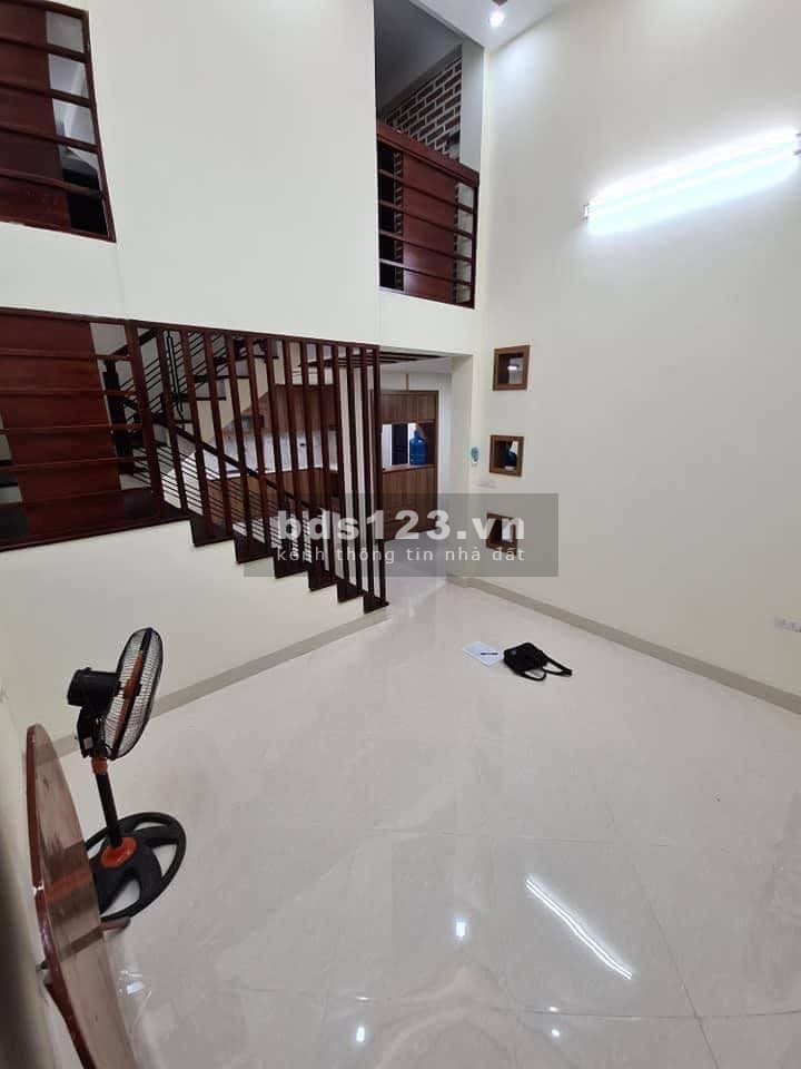 Nhà 2 mặt thoáng, nở hậu, 5 tầng, ngõ 445 Nguyễn Khang, DT 59m2 MT 6.1m giá 6.5 tỷ
