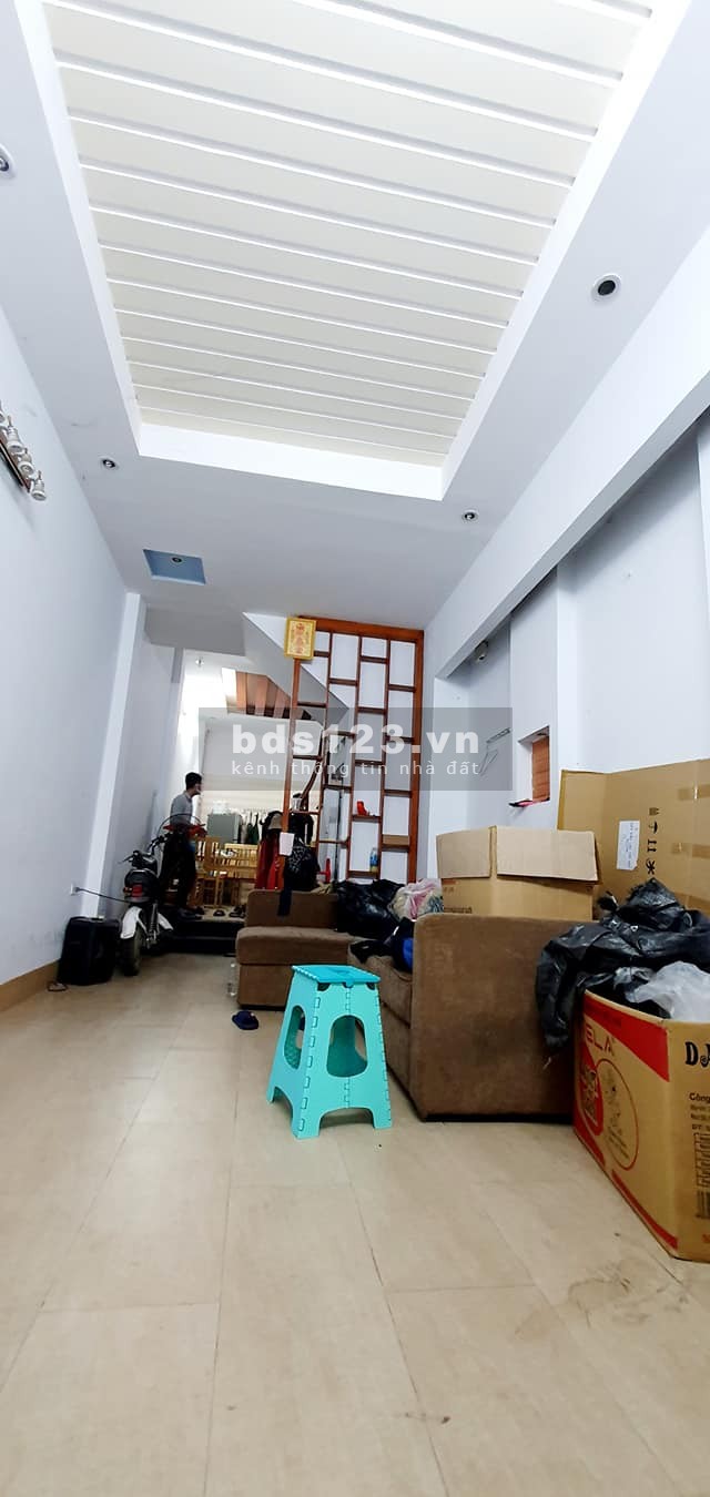 Bán nhà nguyên căn đường Mễ Trì đẹp, ngõ ô tô tránh dư, diện tích 51.3m2, giá 5.1 tỷ