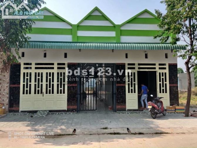 Đáo hạn ngân hàng bán gấp dãy trọ 300m2(10x30) thu nhập ổn định