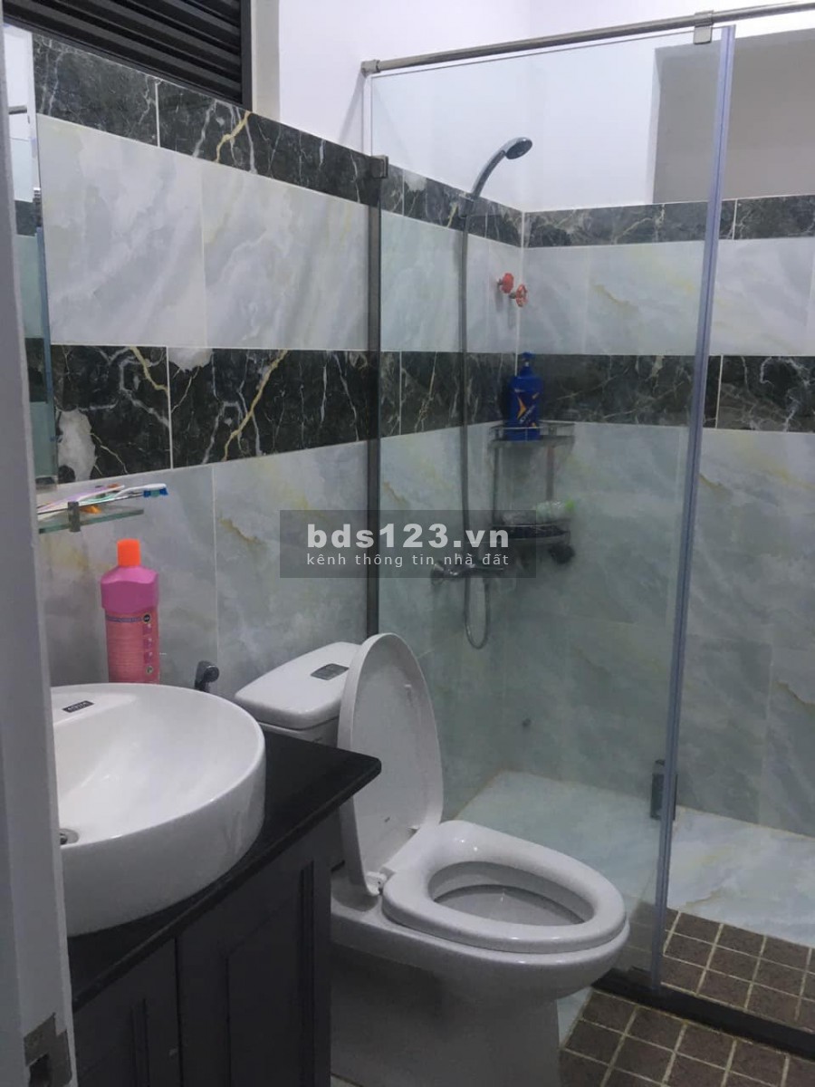 Phan Đăng Lưu, Phú Nhuận dt 40m2, 5 tầng lô góc 2 mặt HXH giá…