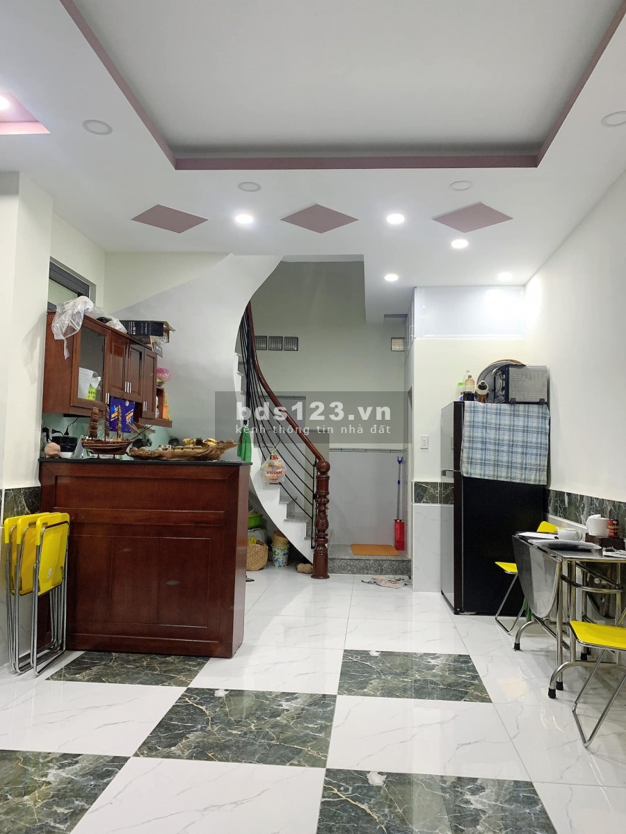 Phan Đăng Lưu, Phú Nhuận dt 40m2, 5 tầng lô góc 2 mặt HXH giá…