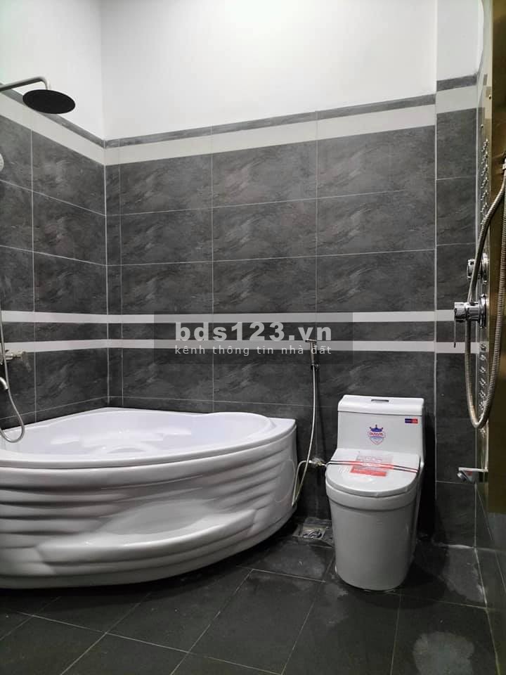 Bán nhà ngay tại Ngã tư Miếu Ông Cù Thuận An tỉnh Bình Dương