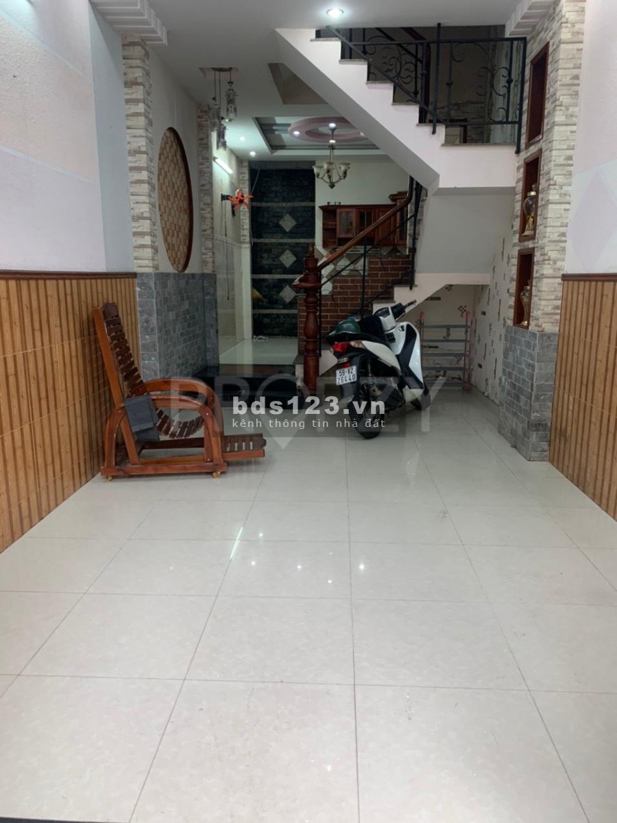 Nhà Sát MT Phan Huy Ích, 5pn 5wc, 13 triệu còn TL, 0938.764.277