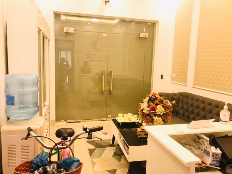 Bán nhà phố Thái Hà, 4 tầng, ô tô đỗ cửa, dt 40m2, giá 8.5 tỷ, sổ đỏ chính chủ