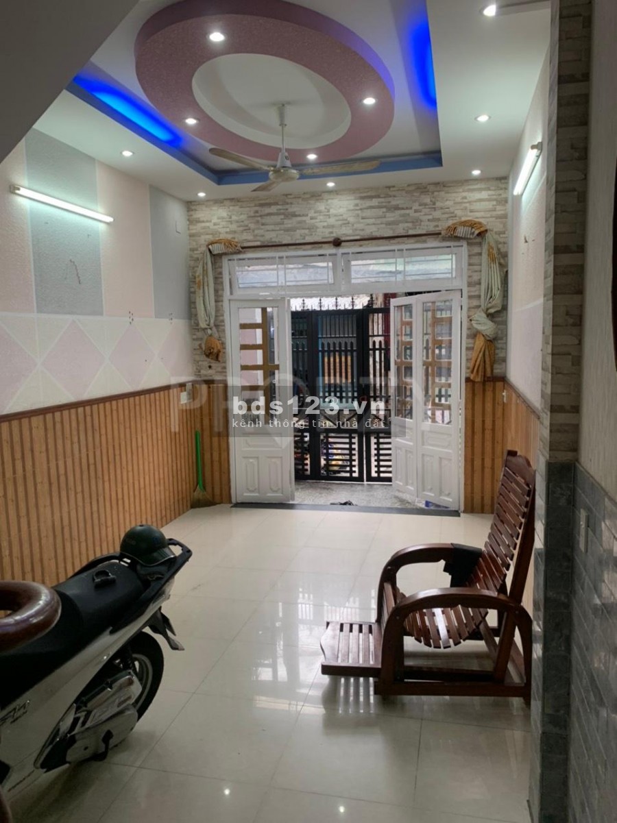 Nhà Sát MT Phan Huy Ích, 5pn 5wc, 13 triệu còn TL, 0938.764.277