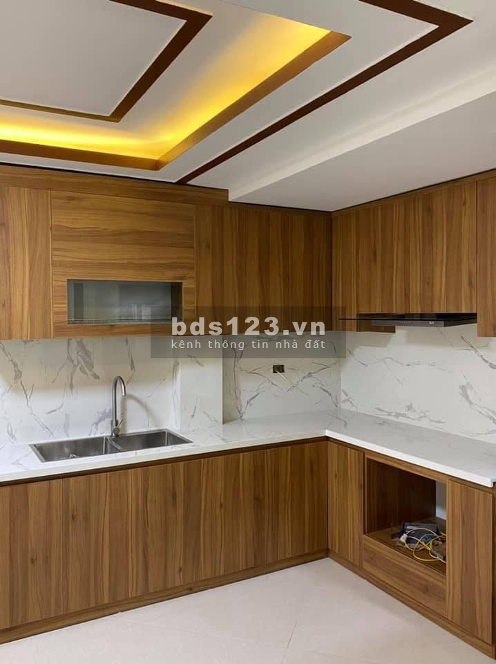 Nhà 2 mặt thoáng, nở hậu, 5 tầng, ngõ 445 Nguyễn Khang, DT 59m2 MT 6.1m giá 6.5 tỷ