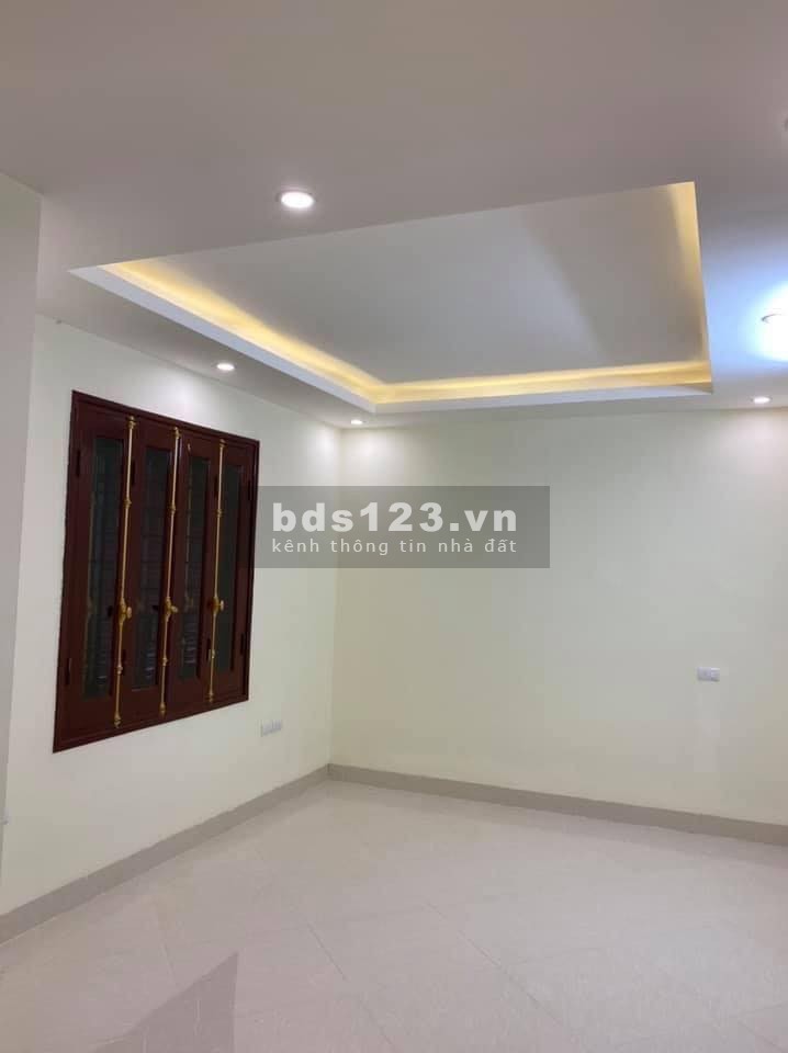 Nhà 2 mặt thoáng, nở hậu, 5 tầng, ngõ 445 Nguyễn Khang, DT 59m2 MT 6.1m giá 6.5 tỷ