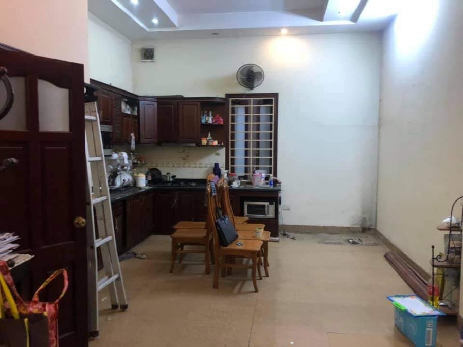 Bán Nhà Trung Kính, Ô tô tránh, Kinh doanh vỉa hè, giá hấp dẫn