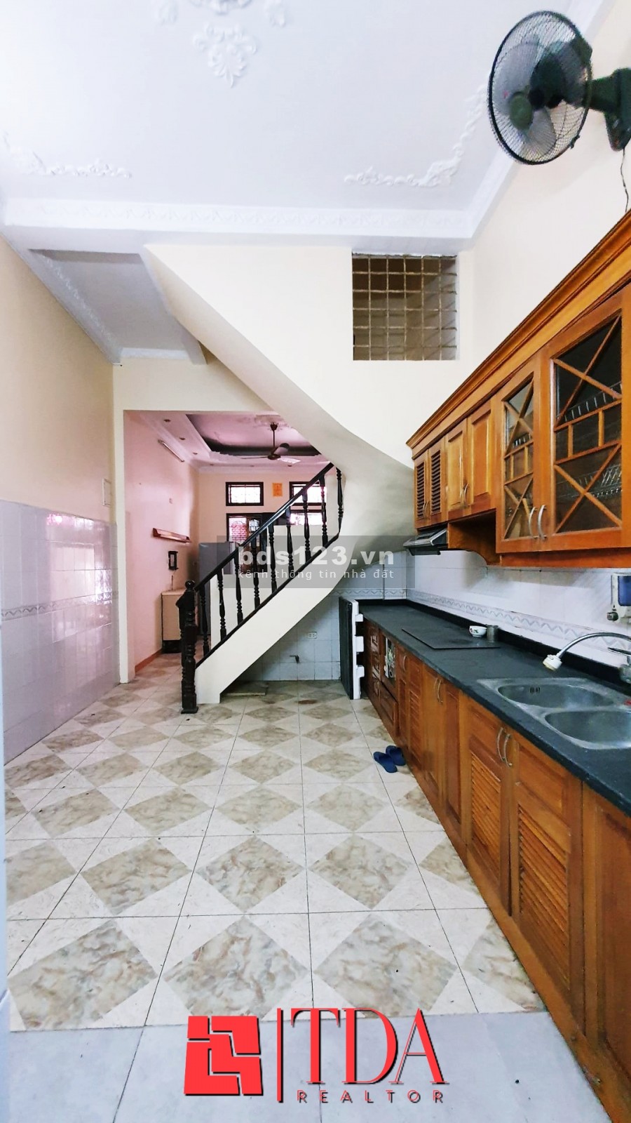 Bán nhà Khâm Thiên, Cho thuê 12tr/tháng, Ở tốt, vị trí trung tâm, 58m2, 3.8 tỉ