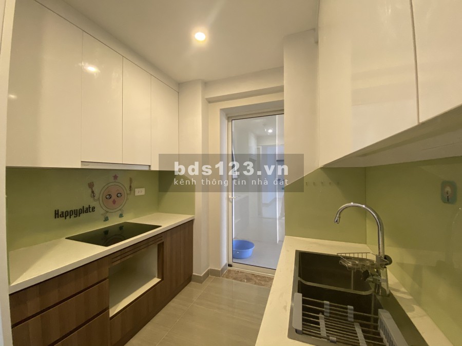 Bán căn hot L5 Ciputra, tầng cao, 117m2, 3 phòng ngủ, 2 phòng vệ sinh, ban công Đông Nam