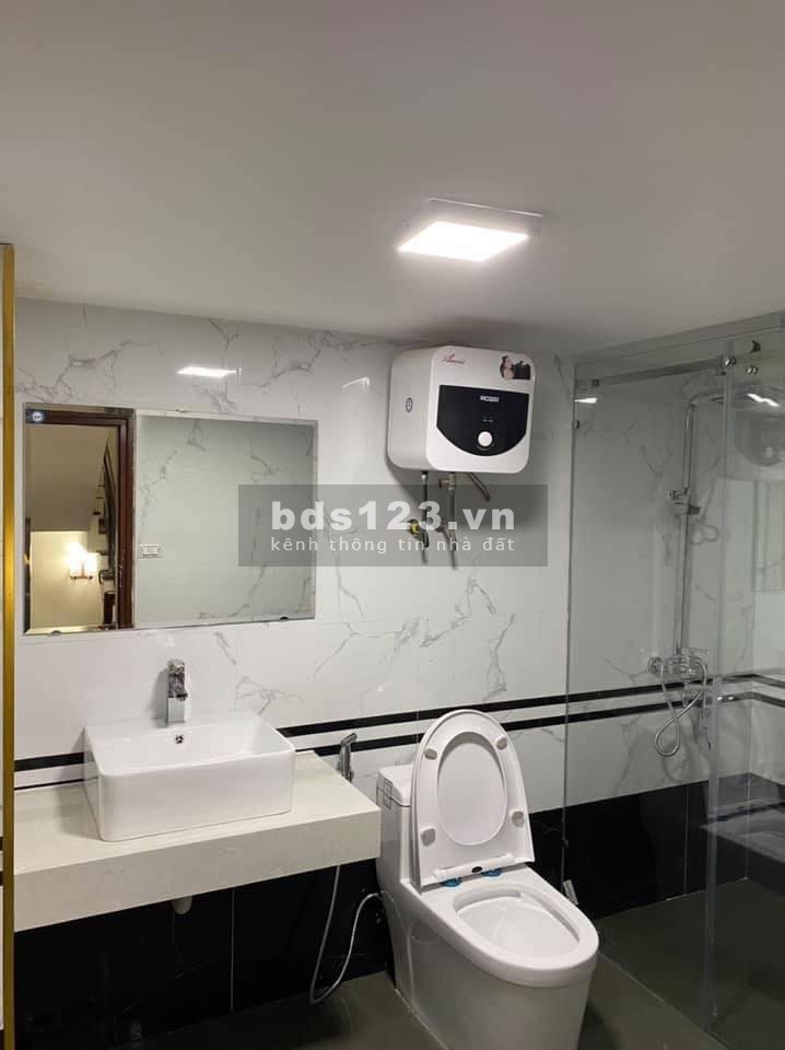 Nhà 2 mặt thoáng, nở hậu, 5 tầng, ngõ 445 Nguyễn Khang, DT 59m2 MT 6.1m giá 6.5 tỷ