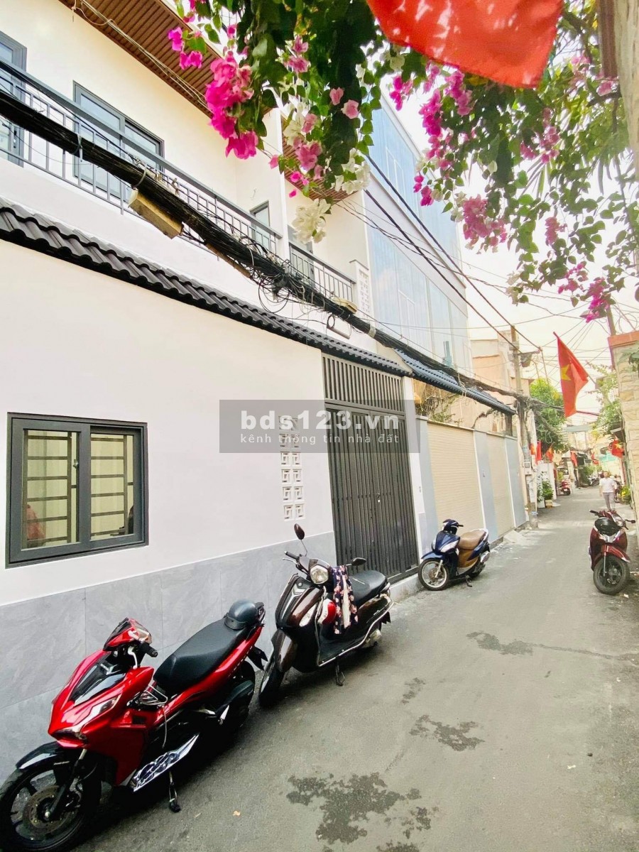 Bán nhà đường Quang Trung dt 40m2 hẻm xe hơi giá 4.8 tỷ phường 10 Gò Vấp