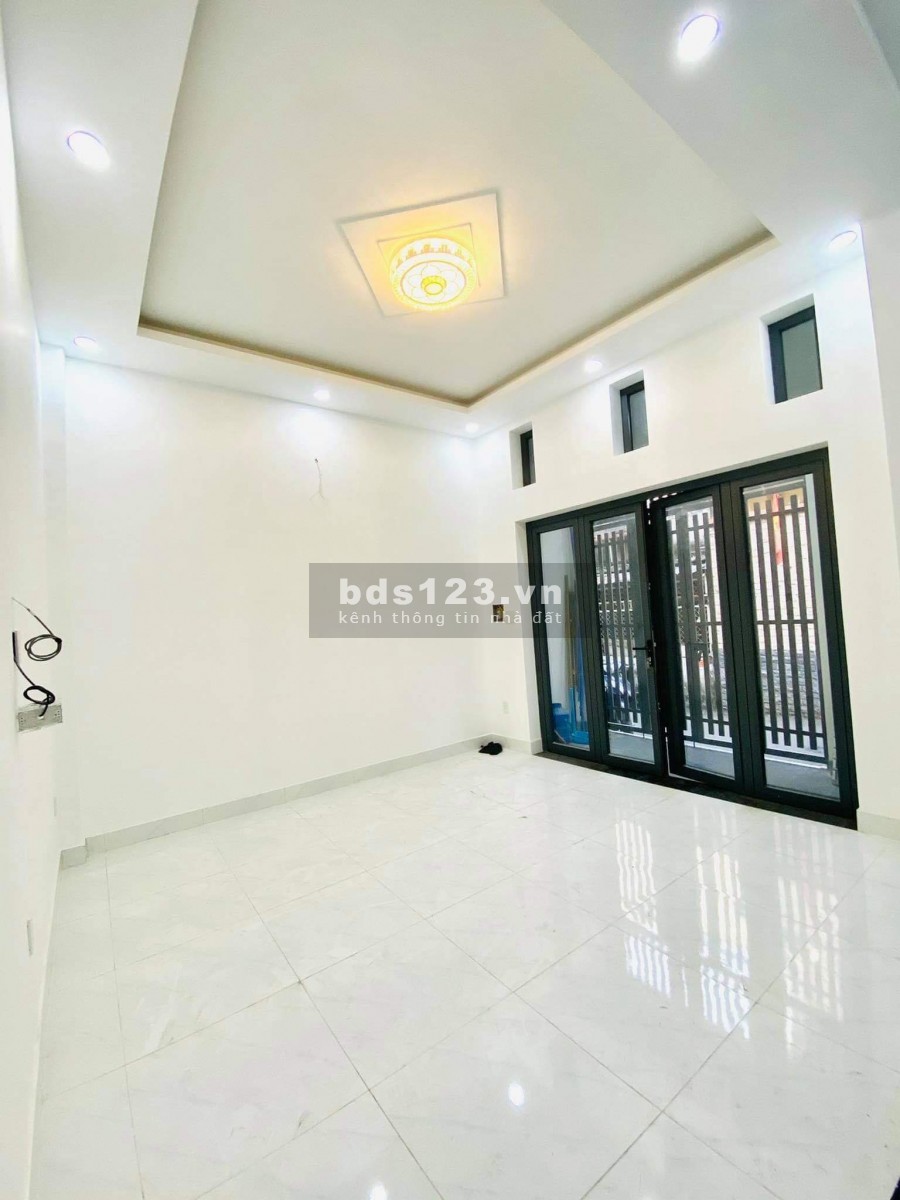 Bán nhà đường Quang Trung dt 40m2 hẻm xe hơi giá 4.8 tỷ phường 10 Gò Vấp