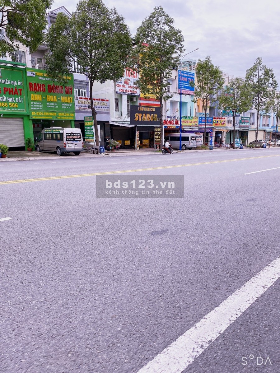 Tôi có lô đất sốt bán rẻ hơn thị trường, đất 100% thổ cư, SHR, dt 300m2 (10x30) giá 1 tỷ 3