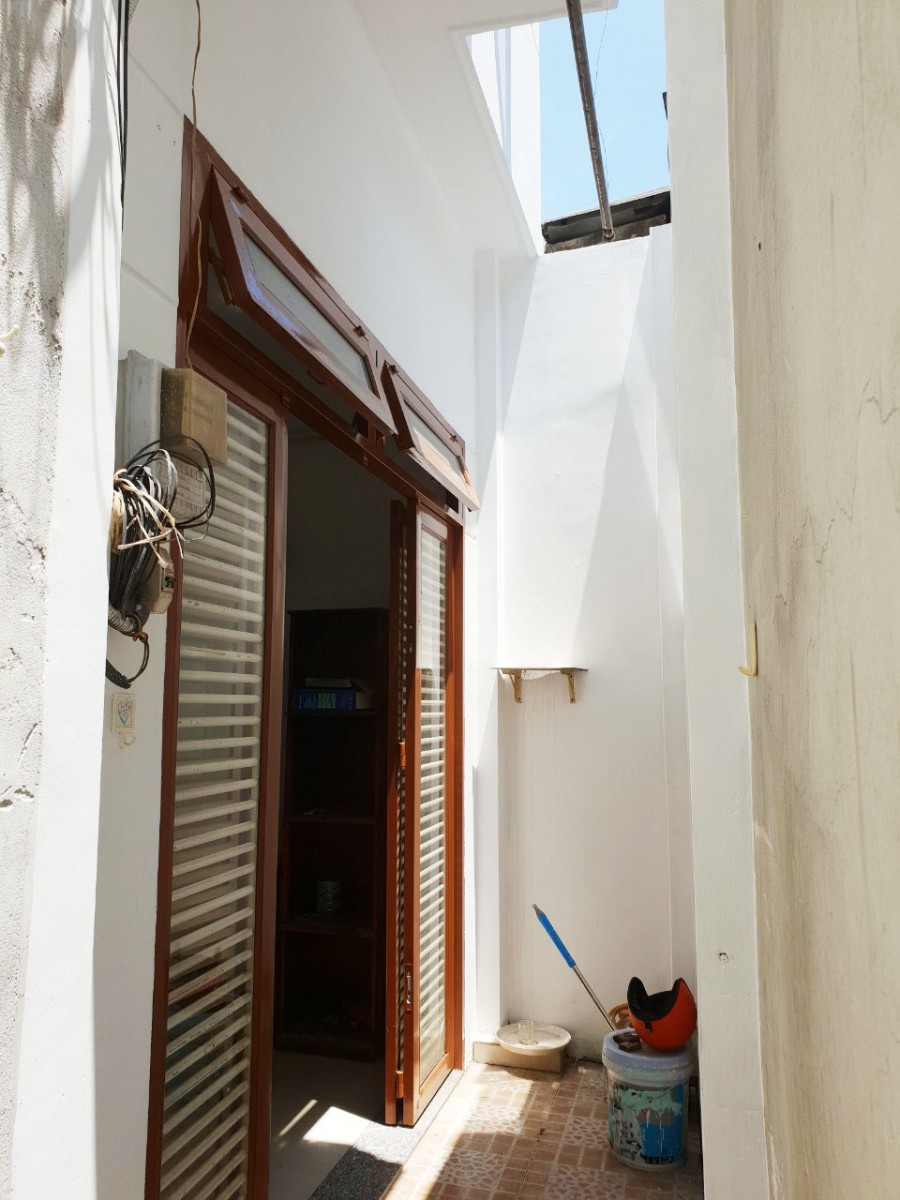 Bán nhà 241 Tân Hòa Đông, Phường 14, Quận 6, giá rẻ 2 tỷ 200