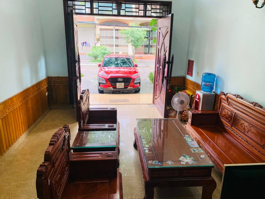 Nhà 5 tầng Trung tâm thành phố Móng Cái, giá bán 4.7 tỷ, lhcc