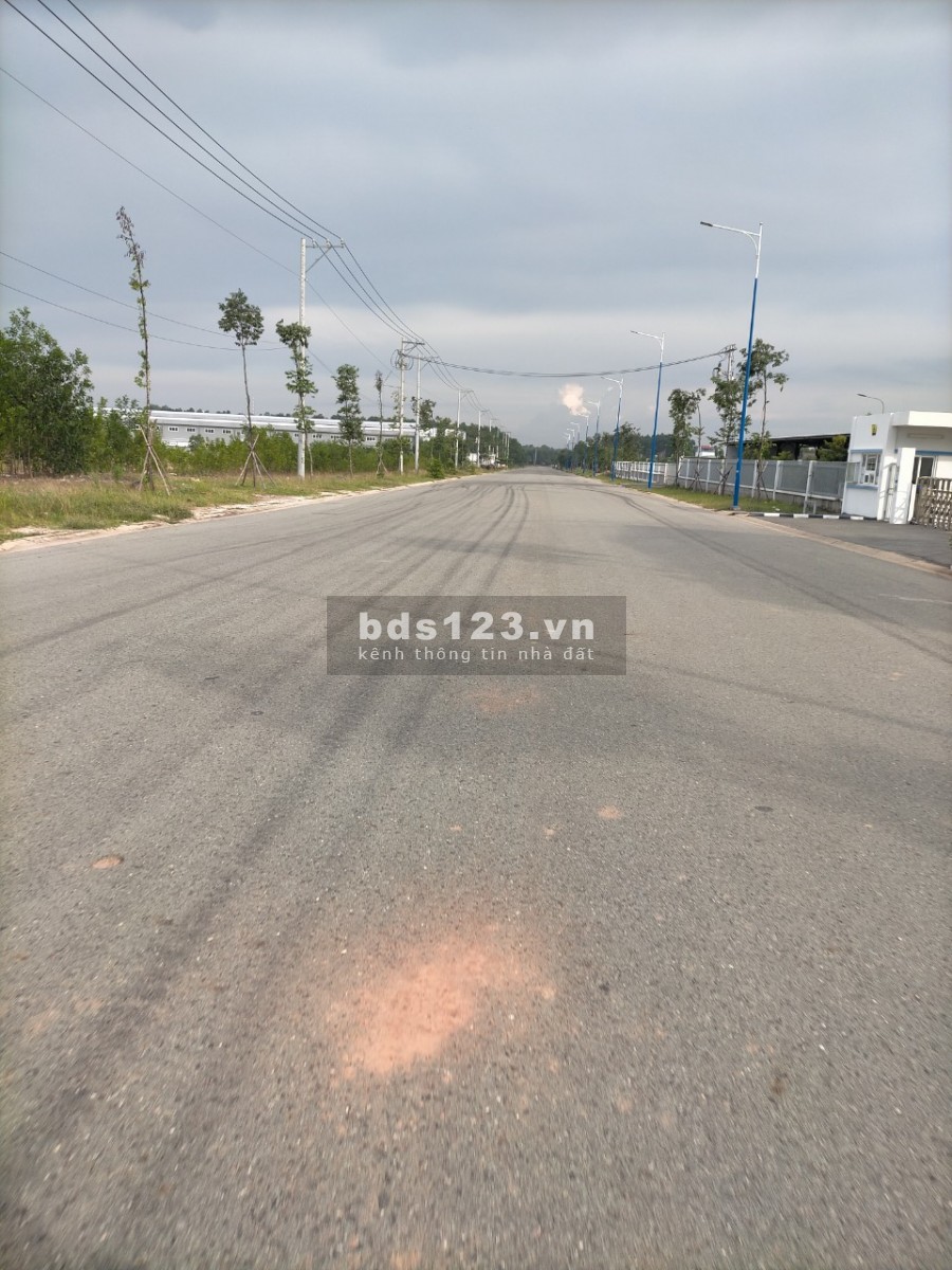 CHỦ NGỘP NGÂN HÀNG, CẦN BÁN GẤP DÃY NHÀ TRỌ VÀ 2 LÔ ĐẤT 300M2 GIÁ RẺ 750 TR 1 NỀN