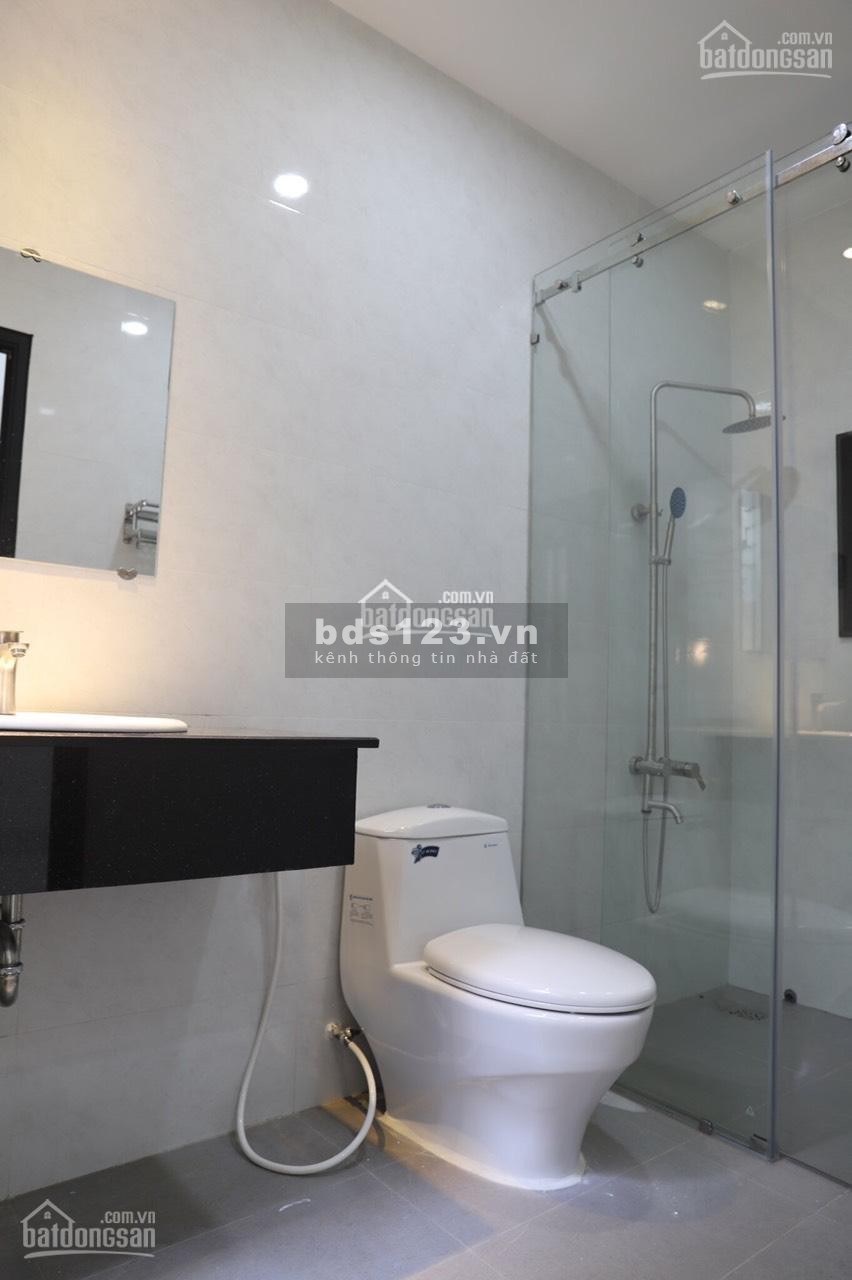 Nhà mới 1 trệt 2 lầu, khu dân cư đông đúc, an ninh Long Thịnh, chính chủu