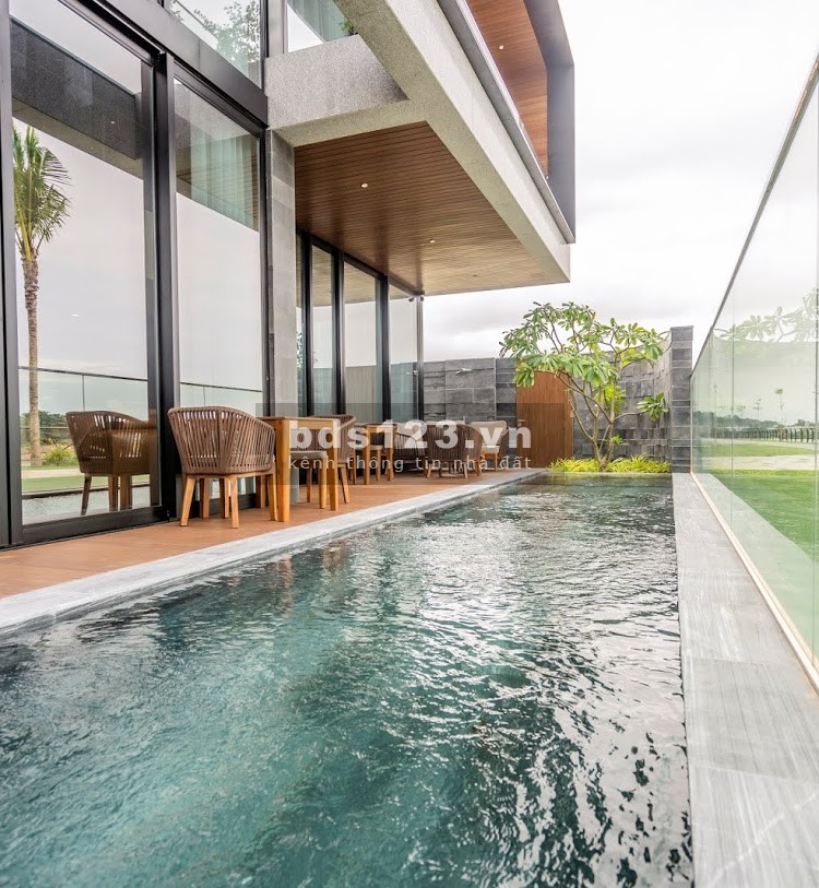 Biệt thự 2 mặt tiền Regal One River, mặt sông Cổ Cò sang trọng