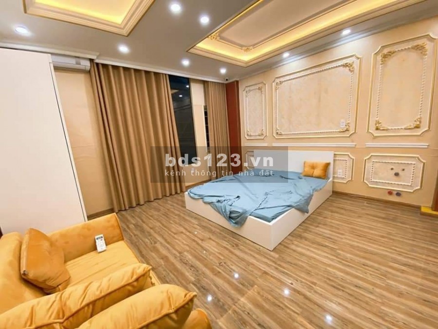 Cần Bán Gấp Nhà 37m Phố Pháo Đài Láng. Kinh Doanh Online, 7m mặt tiền