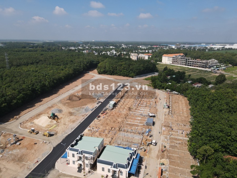 Nhà 1 lầu 1 trệt thị xã Bến Cát, Bình Dương, lh 0974115646