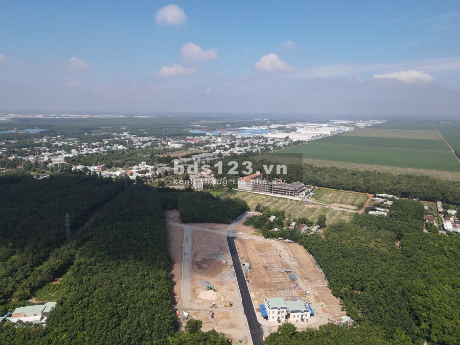 Nhà 1 lầu 1 trệt thị xã Bến Cát, Bình Dương, lh 0974115646