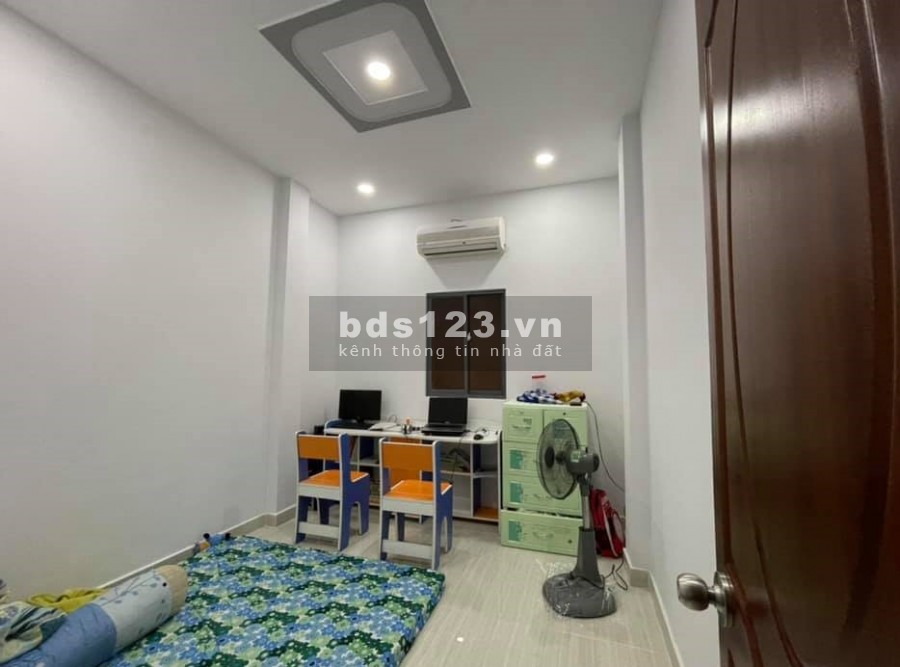 Bán nhà Trần Huy Liệu, 77m2, mặt hẻm 18m, q Phú Nhuận chỉ 7 tỷ 3