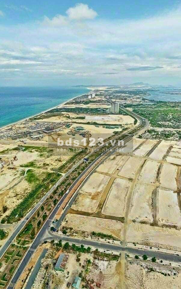 Đất nền đường Nguyễn Tất Thành ngay Bãi Dài sân bay Cam Ranh
