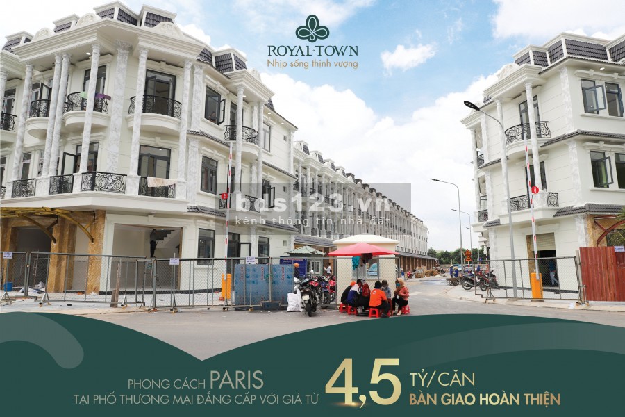 Bán nhà phố 1 trệt 2 lầu mặt tiền đường Nguyễn Thị Khắp, TP. Dĩ An, Bình Dương