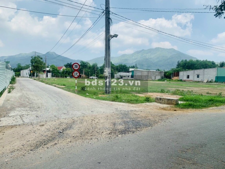 Bán đất nền biệt thự thị xã Phú Mỹ, khu dân cư Châu Pha hiện hữu, giá chỉ từ 11tr/m2. Ưu đãi lớn tháng 6