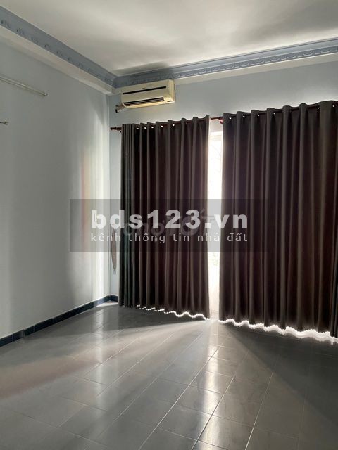 Cho thuê MT Cao Thắng, Phường 6, Quận 3. DT: 5x20m, 1 trệt, 3 lầu. Nhà mới đẹp 100%.