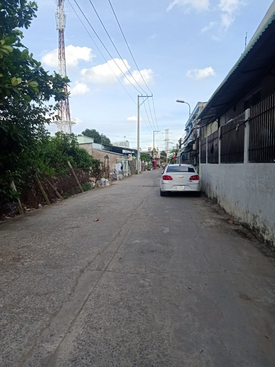 Bán dãy trọ Nhà bè thu nhập 12 triệu/tháng giá bán 5.550 tỷ, khu dân cư đông đúc