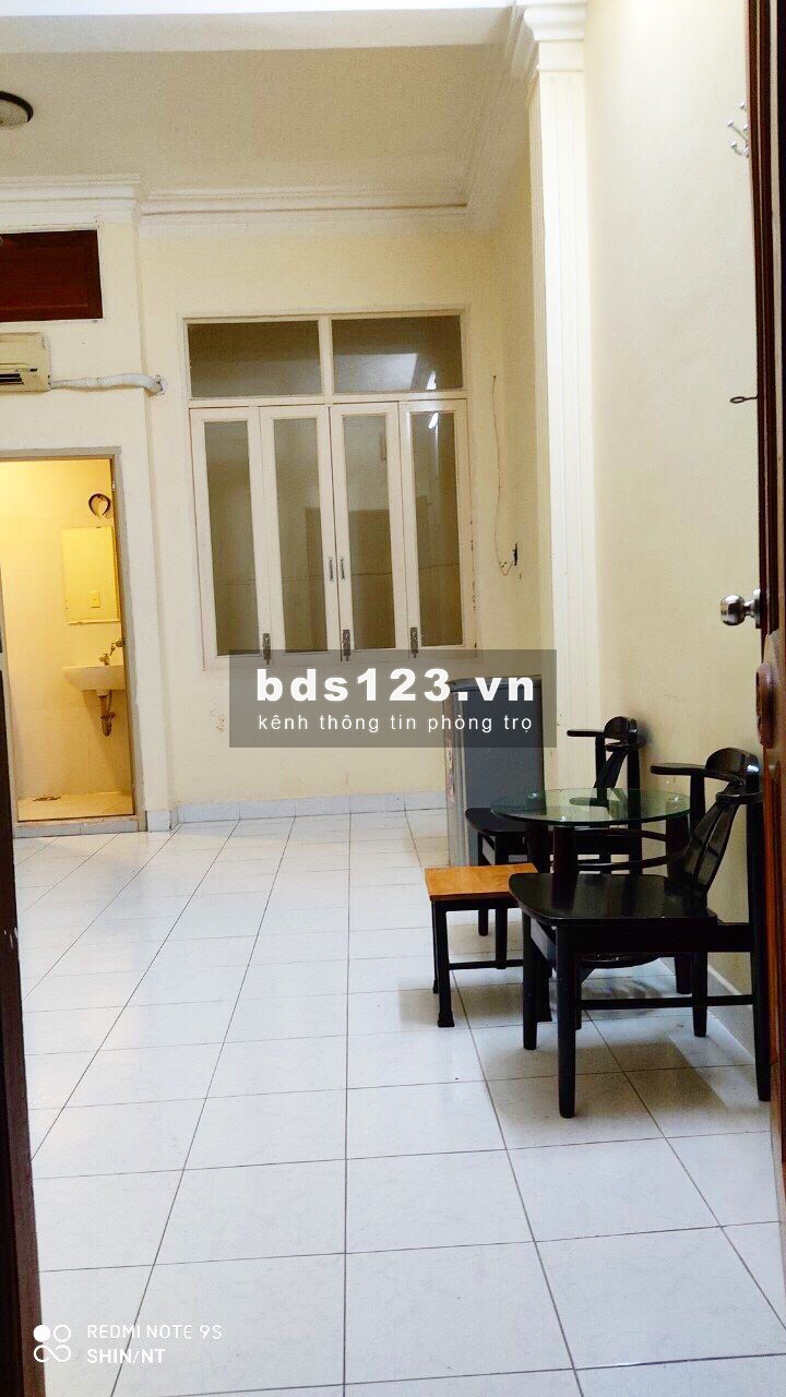 Cho Thuê Phòng Trọ rộng 30m2 có máy lạnh Q.Tân Bình gần Vincom