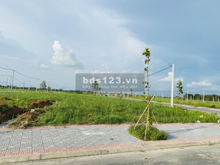 Cần bán gấp cặp nền uyên ương vị trí đắc địa ngay trung tâm dự án