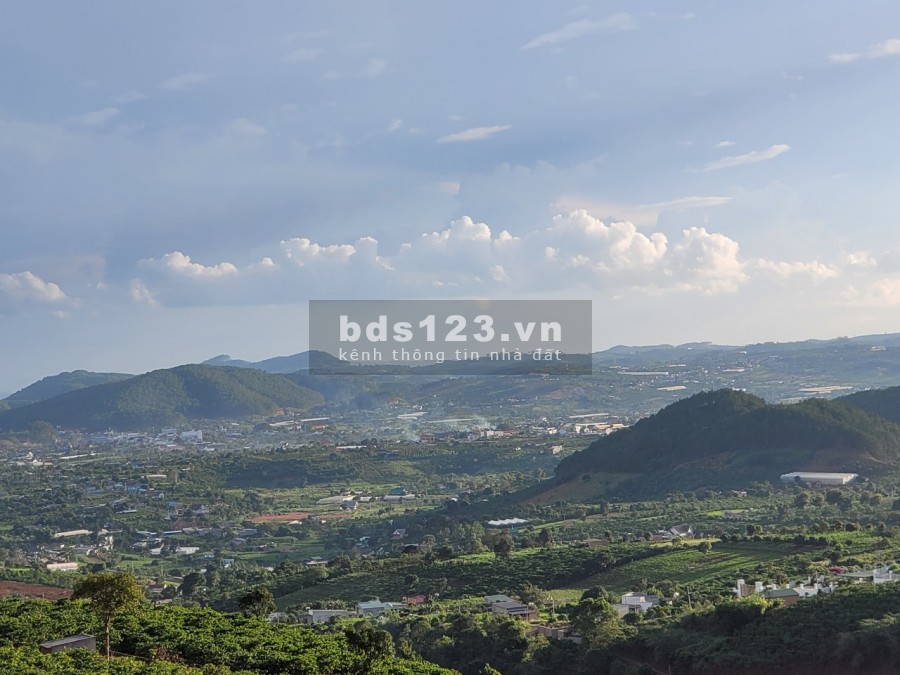 Bán đất vùng ven đà lạt, chỉ với giá 690tr, view đẹp giá rẻ, cọc 100 triệu