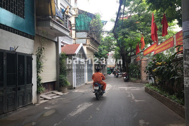 Bán mảnh đất vàng, sót lại Quận Thanh Xuân, Ngõ Thông, gần phố 54m2 mặt tiền 4.1m Giá tốt.